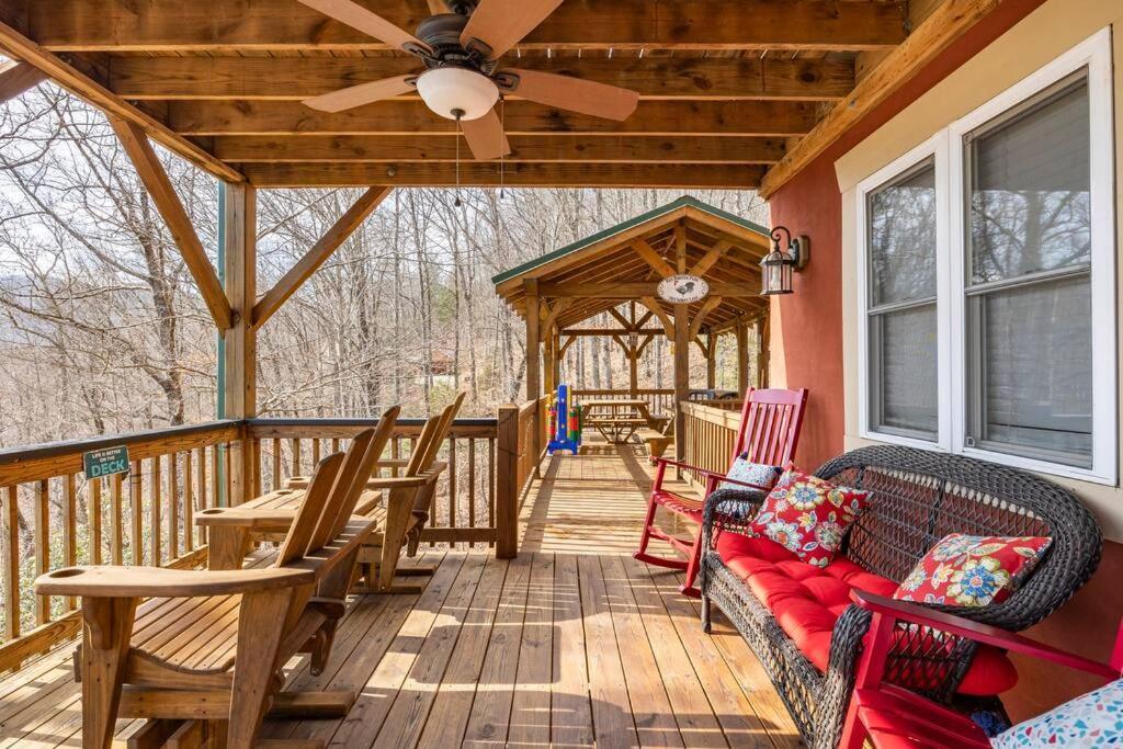 Red Rooster Family Cabin W/Hot Tub+Fire Pit+View Franklin Exterior photo