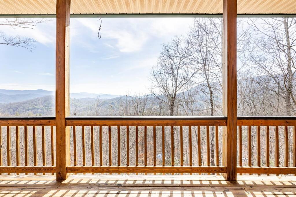 Red Rooster Family Cabin W/Hot Tub+Fire Pit+View Franklin Exterior photo